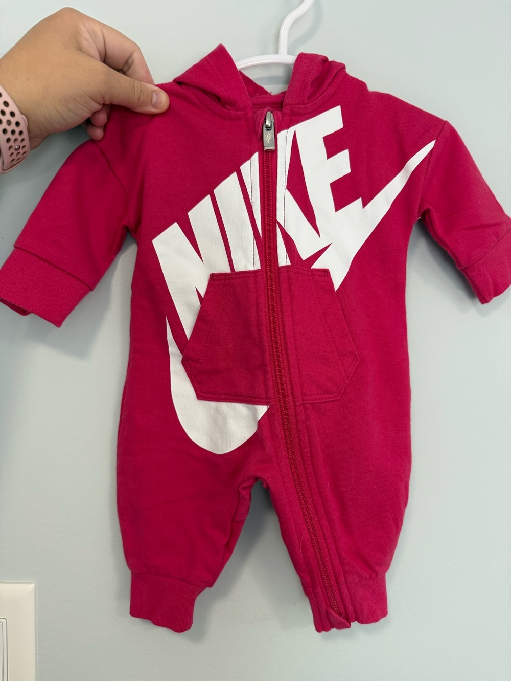 Nike newborn Hooded One-Piece Romper in Bright Pink